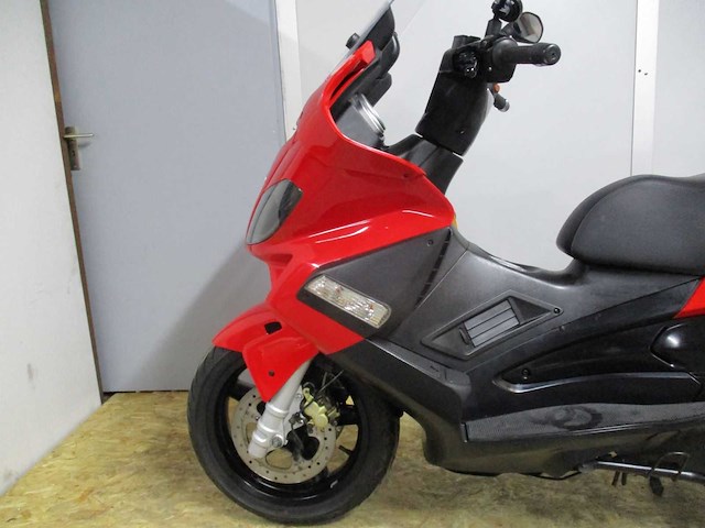 Gilera - motorscooter - nexus 500 - motorfiets - afbeelding 9 van  15