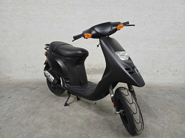 Gilera - snorscooter - typhoon - 2t 25km uitvoering 86fhx9 - afbeelding 4 van  7
