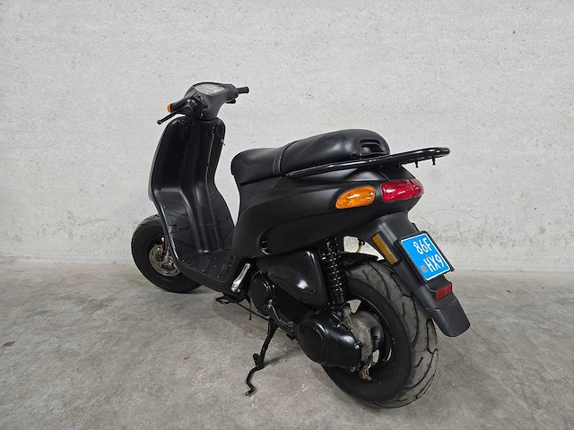 Gilera - snorscooter - typhoon - 2t 25km uitvoering 86fhx9 - afbeelding 4 van  4