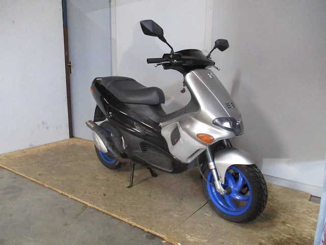 Gilera runner - bromscooter - dubbel disc 2 takt - scooter - afbeelding 8 van  11