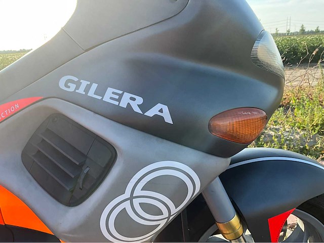 Gilera runner 180cc dd fluo rosso m08 op a2 motorscooter - afbeelding 3 van  15