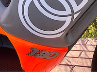 Gilera runner 180cc dd fluo rosso m08 op a2 motorscooter - afbeelding 5 van  15