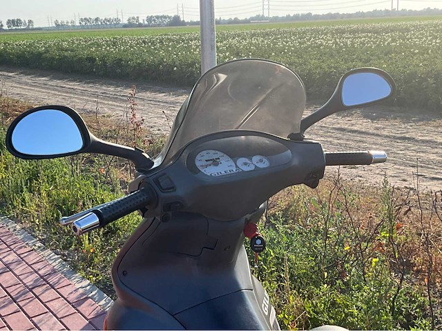 Gilera runner 180cc dd fluo rosso m08 op a2 motorscooter - afbeelding 6 van  15