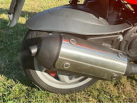 Gilera runner 180cc dd fluo rosso m08 op a2 motorscooter - afbeelding 12 van  13