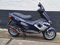 Gilera runner lc sd dark dream 45km bromscooter 2-takt - afbeelding 4 van  6