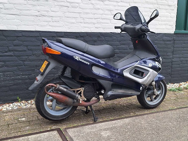 Gilera runner lc sd dark dream 45km bromscooter 2-takt - afbeelding 6 van  6