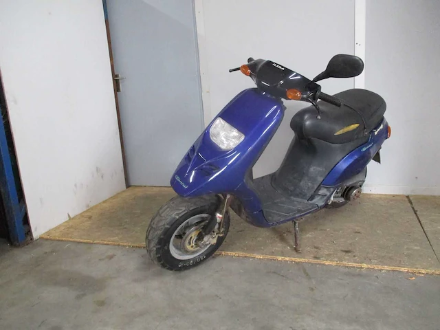 Gilera typhoon - bromscooter - xr 2 takt - scooter - afbeelding 4 van  11