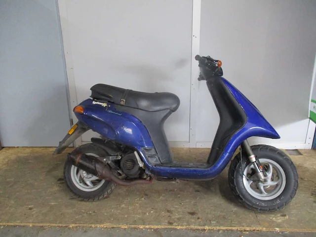 Gilera typhoon - bromscooter - xr 2 takt - scooter - afbeelding 8 van  11