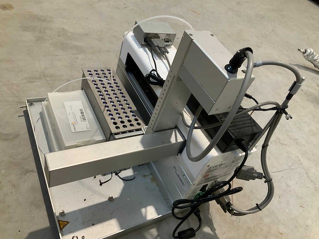 Gilson - gx-241 autosampler - afbeelding 5 van  6