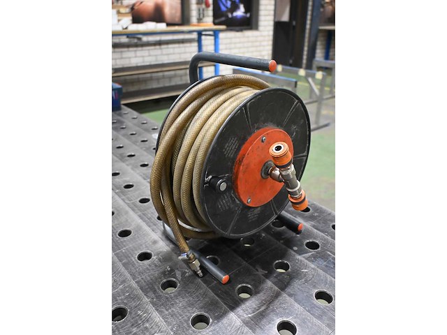 Gilze 50m pneumatische kabelhaspel - afbeelding 2 van  3