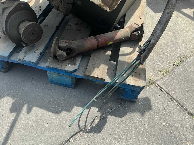 Ginaf 6x6 hydraulische kipcilinder - afbeelding 9 van  11