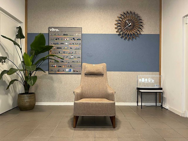Giorgetti mobius wingchair fauteuil stof + hout - afbeelding 1 van  10