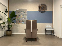 Giorgetti mobius wingchair fauteuil stof + hout - afbeelding 6 van  10