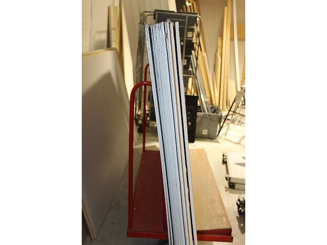 Gipsplaten in diverse uitvoeringen. ruim 50 stuks voornamelijk met breedte 120 cm. - afbeelding 2 van  4