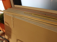 Gipsplaten in diverse uitvoeringen. ruim 50 stuks voornamelijk met breedte 120 cm. - afbeelding 3 van  4