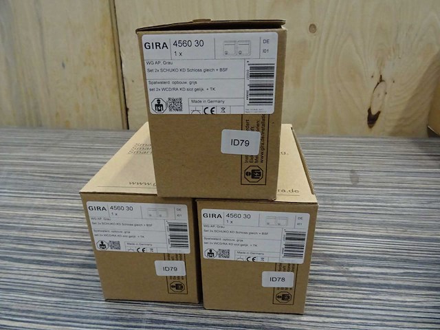 Gira - 4560 30 - wandcontactdoos (6x) - afbeelding 2 van  3