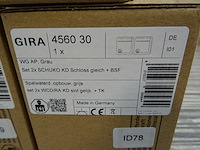 Gira - 4560 30 - wandcontactdoos (6x) - afbeelding 3 van  3