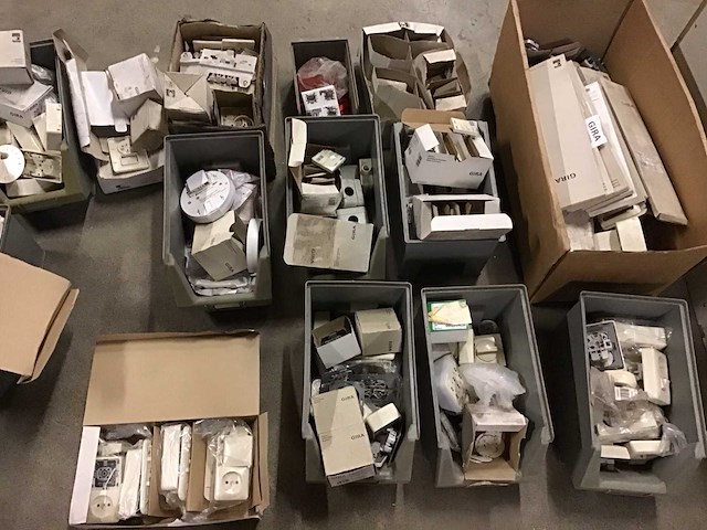 Gira dimmers & schakelaars - afbeelding 2 van  8