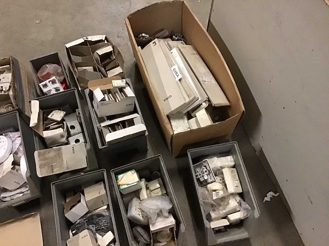 Gira dimmers & schakelaars - afbeelding 3 van  8