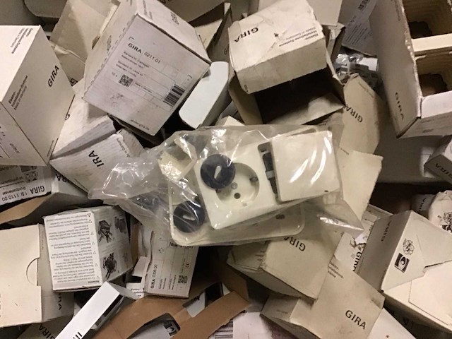 Gira dimmers & schakelaars - afbeelding 7 van  8