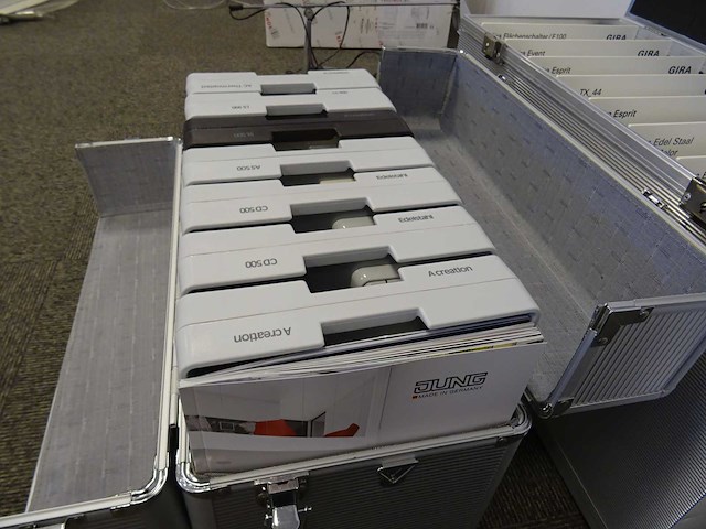 Gira / jung - monsterkoffer (2x) - afbeelding 2 van  3