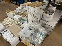 Gira, jung installatiemateriaal (130x) - afbeelding 6 van  6