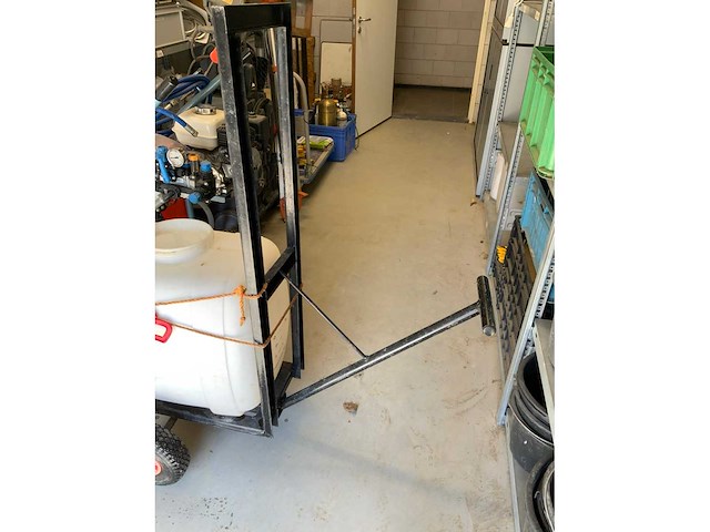 Giraf 100l spuittank op verrijdbaar statief - afbeelding 6 van  6