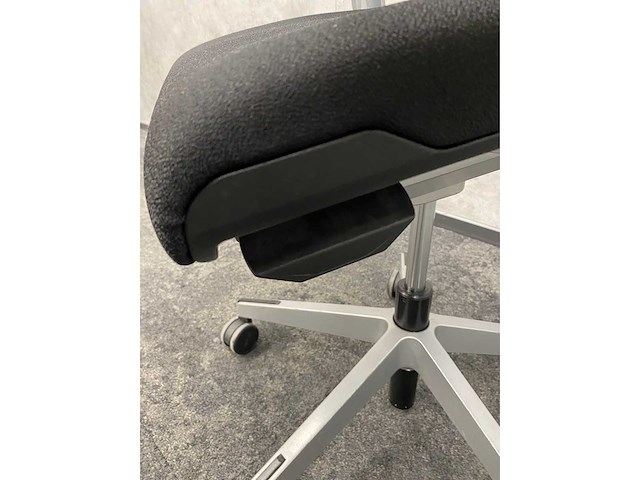 Giroflex - ergonomische bureaustoel - afbeelding 2 van  11
