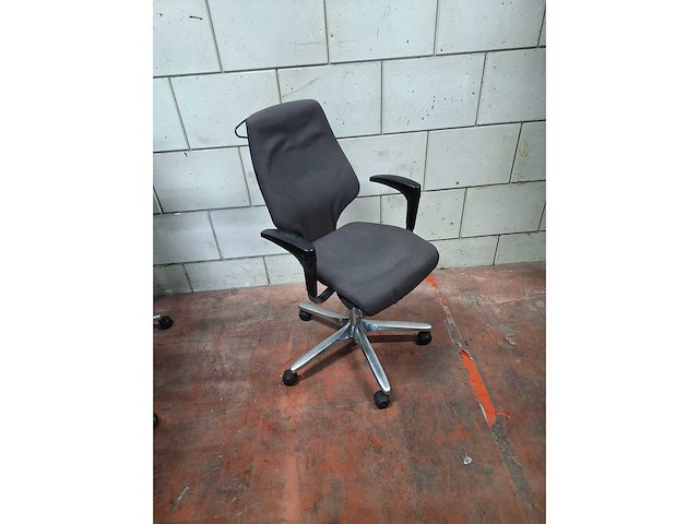 Giroflex 64 - desk chairs (10x) - afbeelding 1 van  2