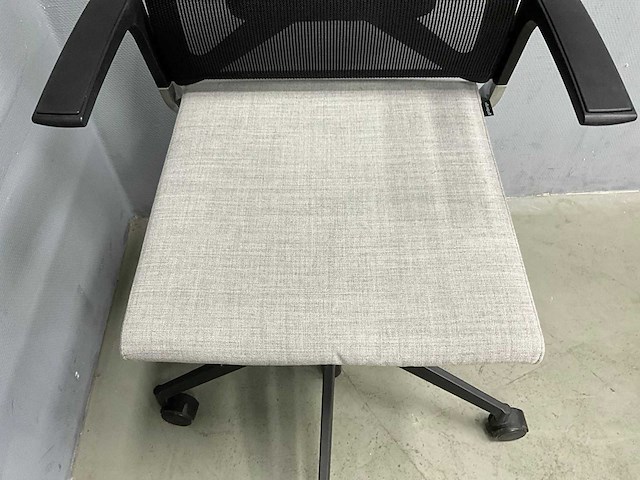 Girsberger - camiro - bureaustoelen - afbeelding 2 van  8