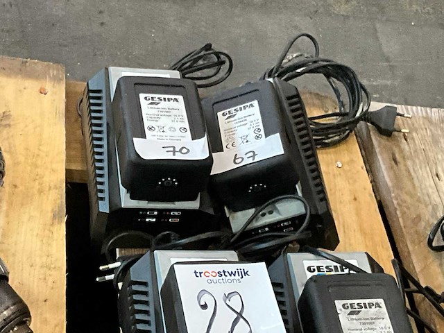 Gisepa acculader en accu (5x) - afbeelding 4 van  4