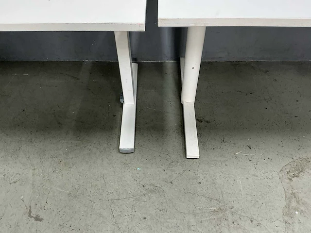 Gispen - bureautafel diverse afmetingen (4x) - afbeelding 22 van  22