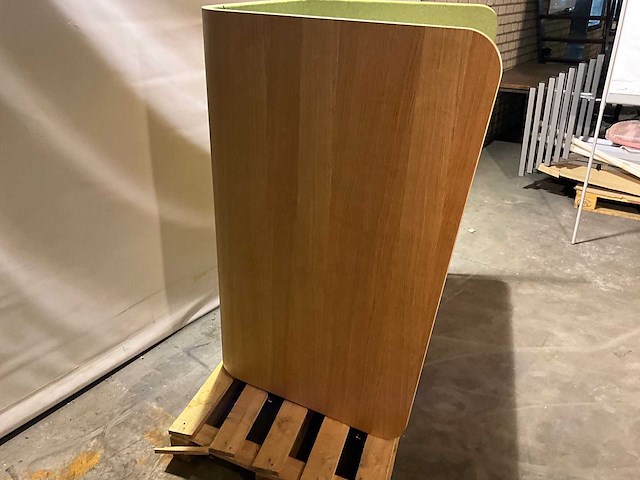 Gispen akoestische werkplek v.v. elektrisch verstelbaar blad 95x156x136cm - afbeelding 7 van  9