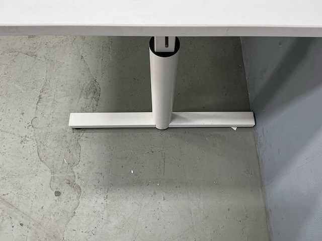 Gispen bureautafel 135/140x80 cm (2x) - afbeelding 8 van  9