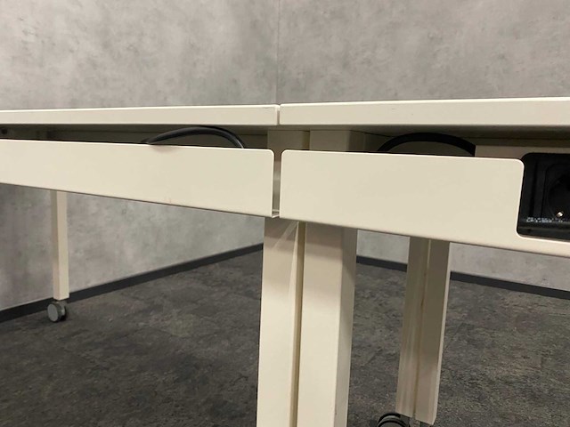 Gispen/ connection - 10p mobiele conferentie-/ cursisten opstelling - afbeelding 10 van  27