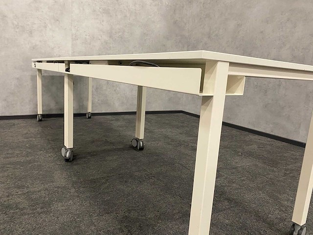 Gispen/ connection - 10p mobiele conferentie-/ cursisten opstelling - afbeelding 7 van  27