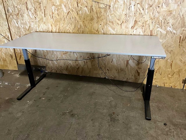 Gispen elektrisch verstelbaar bureau 200x80cm - afbeelding 1 van  5