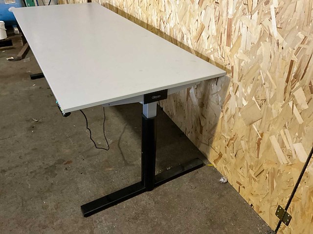 Gispen elektrisch verstelbaar bureau 200x80cm - afbeelding 4 van  5