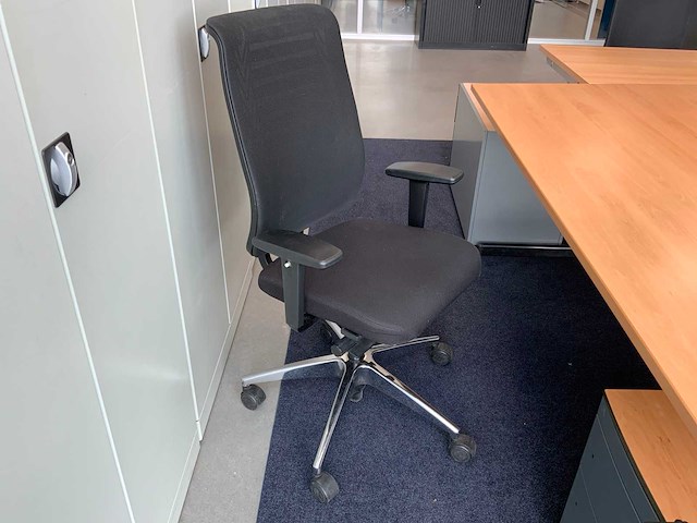Gispen, girsbergen bureau, bureaustoel en ladeblok (3x) - afbeelding 18 van  19