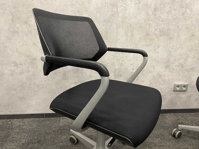 Gispen/ steelcase - 4 persoons vergaderset 180x100 - afbeelding 5 van  13