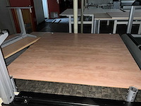 Gispen vergadertafel 157x150x74cm - afbeelding 1 van  2