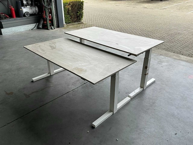 Gispen verstelbaar bureautafel 160x80 cm (2x) - afbeelding 1 van  9