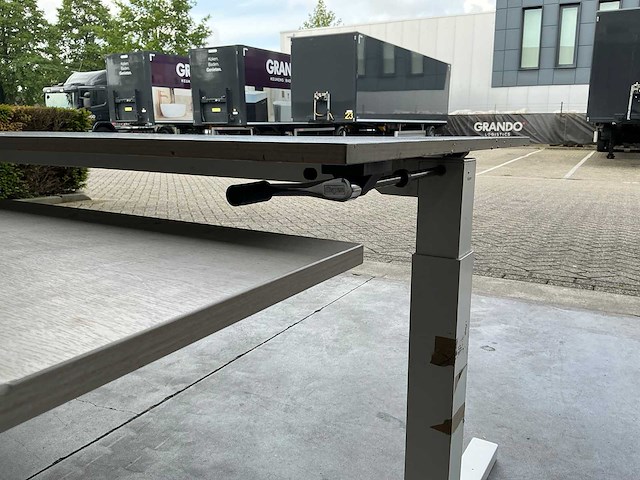 Gispen verstelbaar bureautafel 160x80 cm (2x) - afbeelding 7 van  9