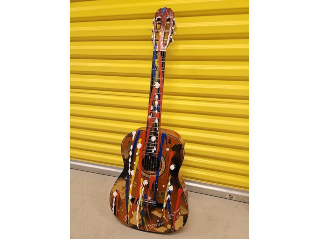 Gitaar, tonnie voorn, mixmedia, 2010 - afbeelding 1 van  6