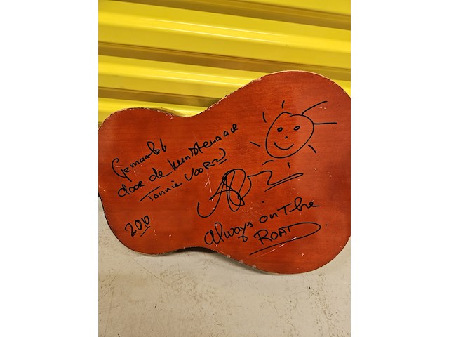 Gitaar, tonnie voorn, mixmedia, 2010 - afbeelding 4 van  6