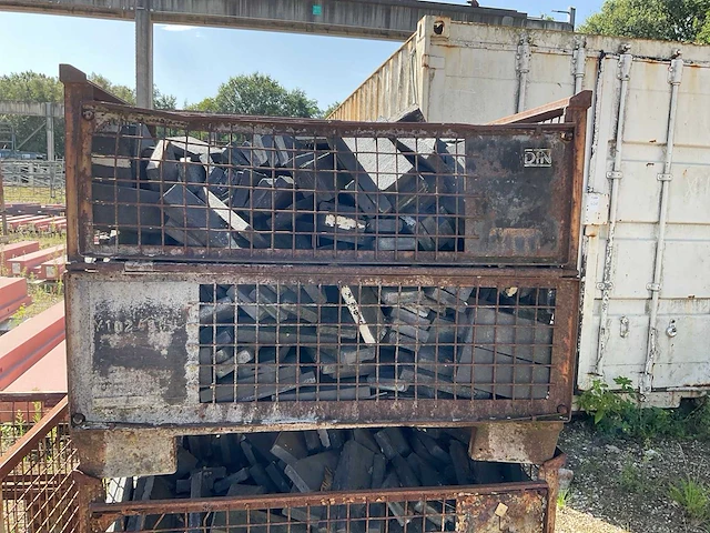 Gitterbox en metalen bakken met kunststof blokken (3x) - afbeelding 5 van  10