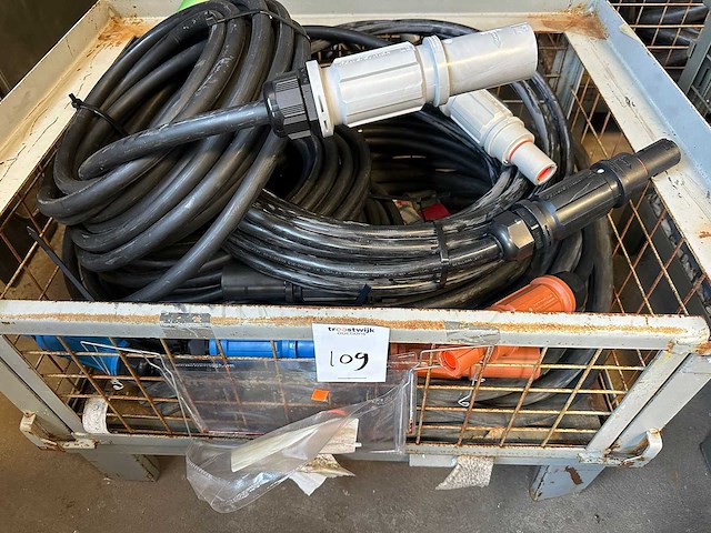 Gitterbox met complete powersyntax powerlock 480a set (pe, n, l1 , l2, l3) - afbeelding 1 van  5