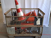 Gitterbox met inhoud - afbeelding 1 van  5