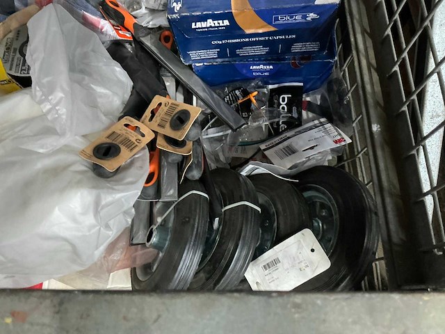 Gitterbox met inhoud - afbeelding 2 van  4