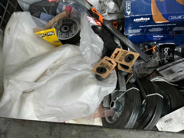 Gitterbox met inhoud - afbeelding 3 van  4